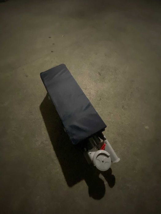 Berço de bébé portátil com colchão - praticamente novo