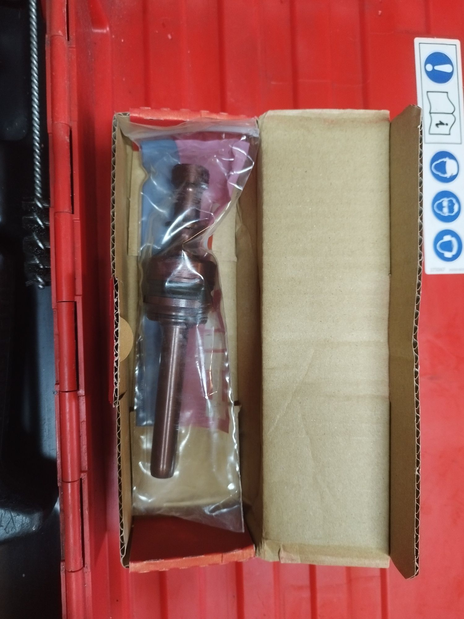 Osadzak pistolet Hilti DX 76 PTR + gratis  naboje i kołki hilti