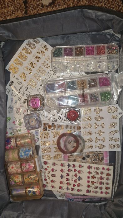 Продаю стартовий набор для маникюра