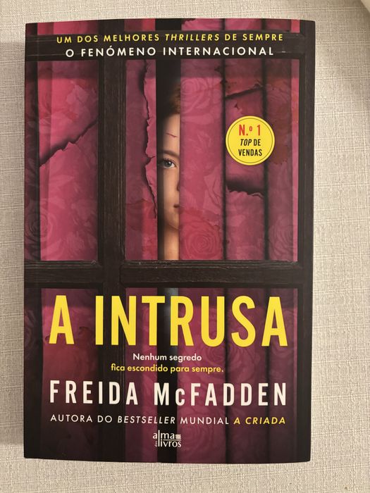 Livro:"A Intrusa" Freida McFadden