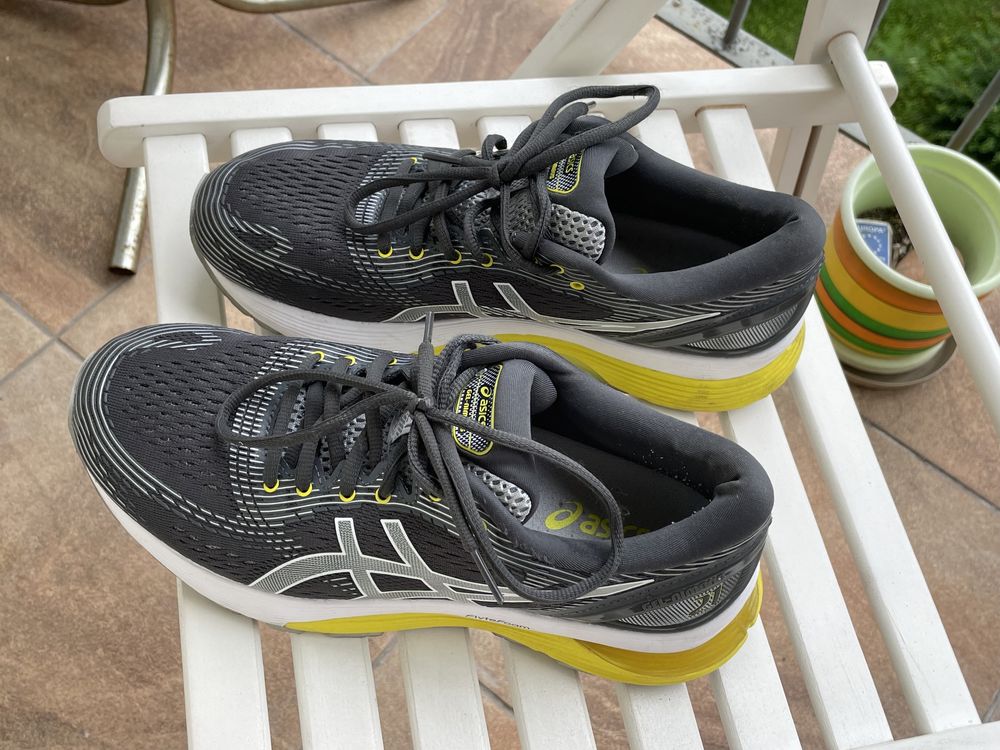 Buty biegowe Asics Gel Nimbus 21 roz 40,5