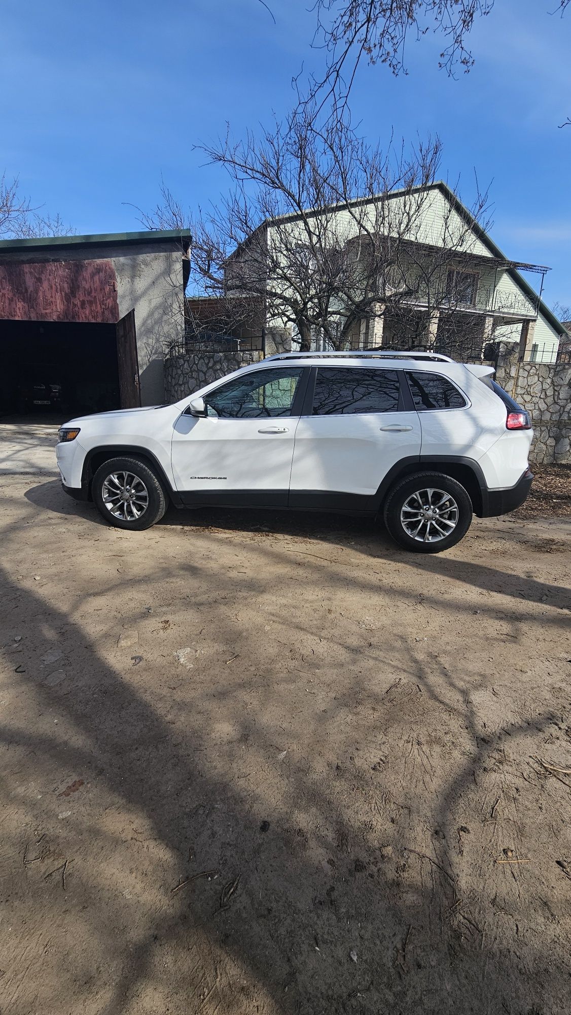 Jeep  Cherokee Latitude Plus 2.4 2WD 2019