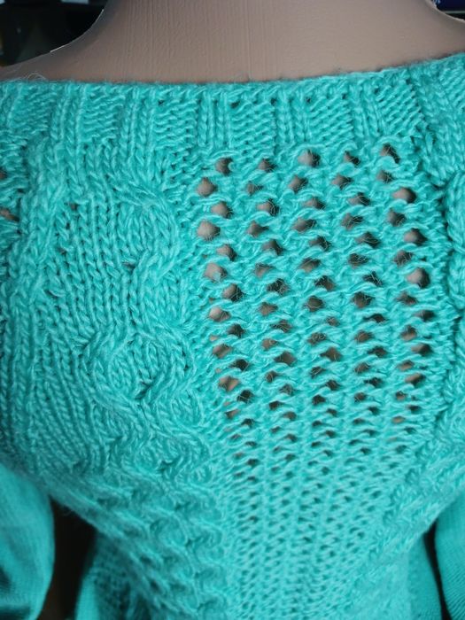 Свитер новий р.42-46