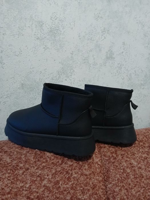 Нові жіночі зимові угги ботінки