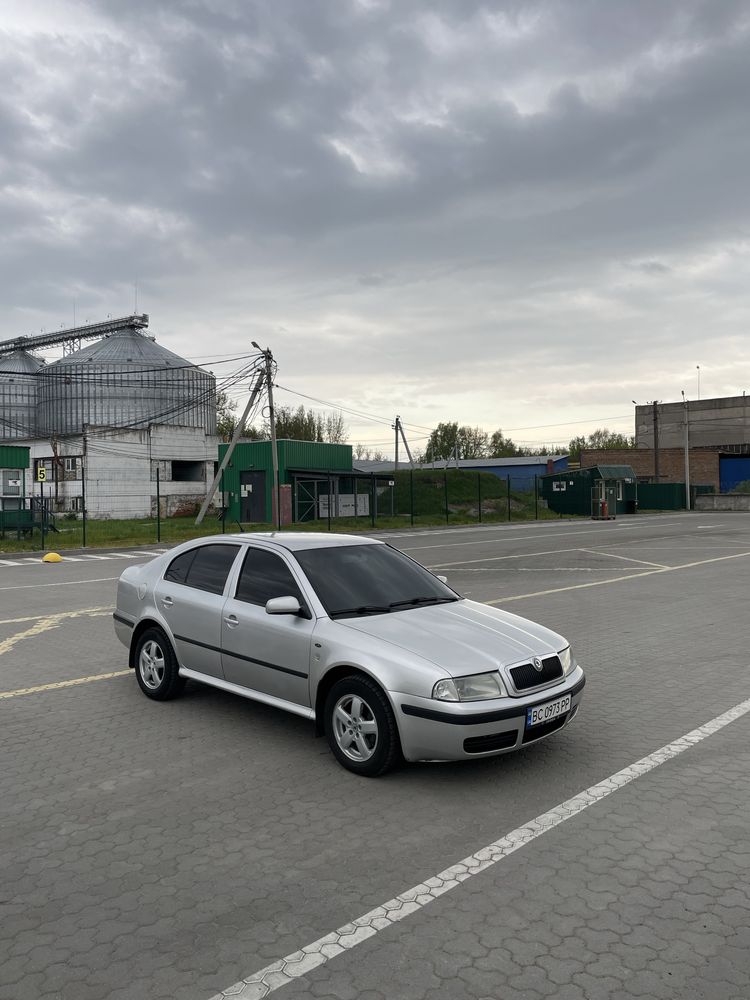 Skoda Octavia Tour 1.8 Газ,Бензин