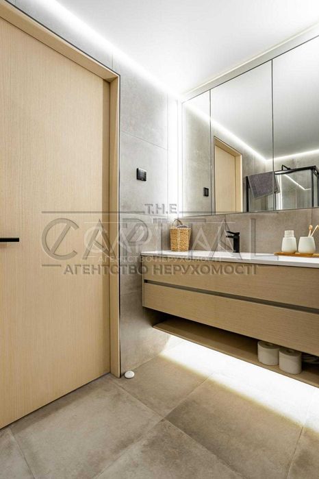 Оренда сучасного будинку у КМ Коник Київ Голосіївський