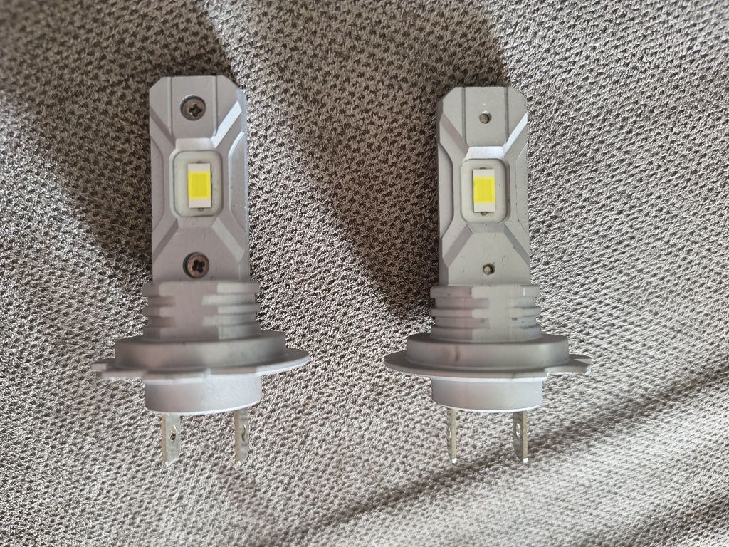 Лампа діодна led h7