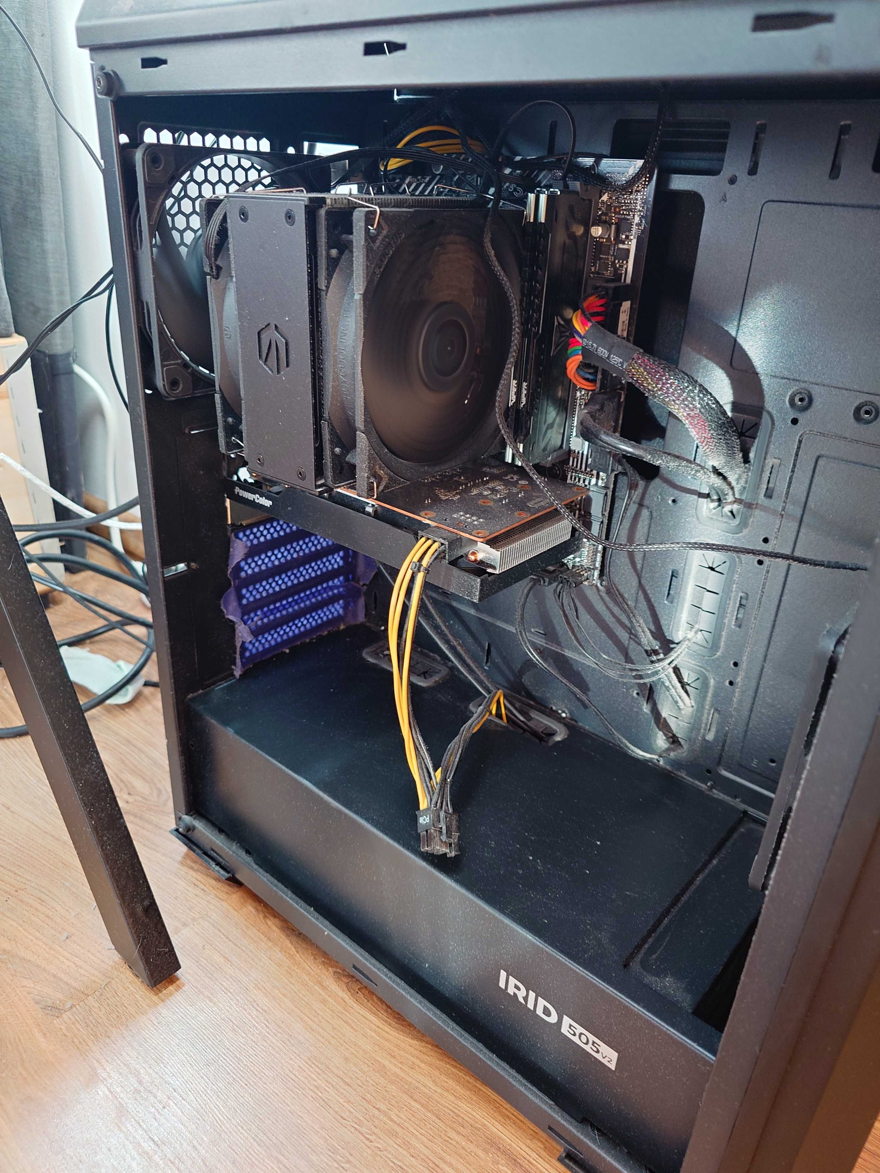 Komputer z monitorem, rx6600 plus i5 11gn