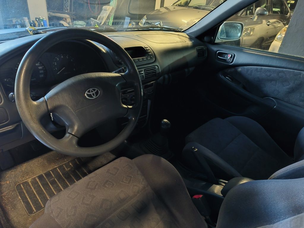 Toyota Corolla 1.4 vvti apenas 160 mil kms