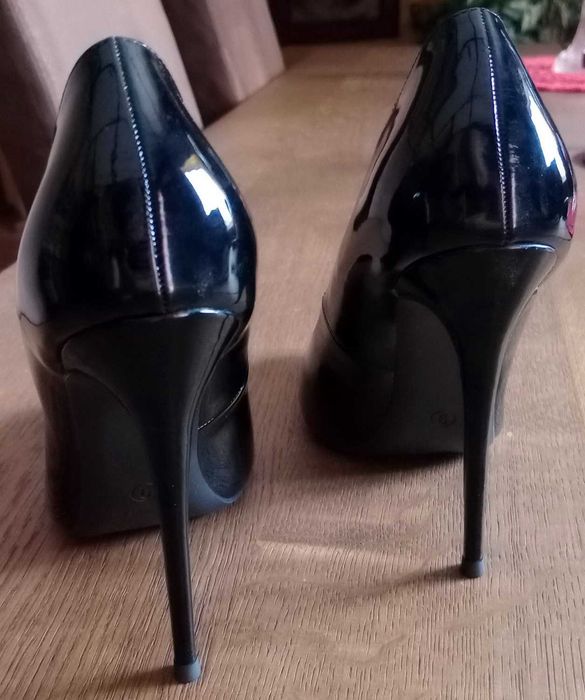 Sapatos altos Setilletos pretos 12cm (tamanho 40) novos nunca usados