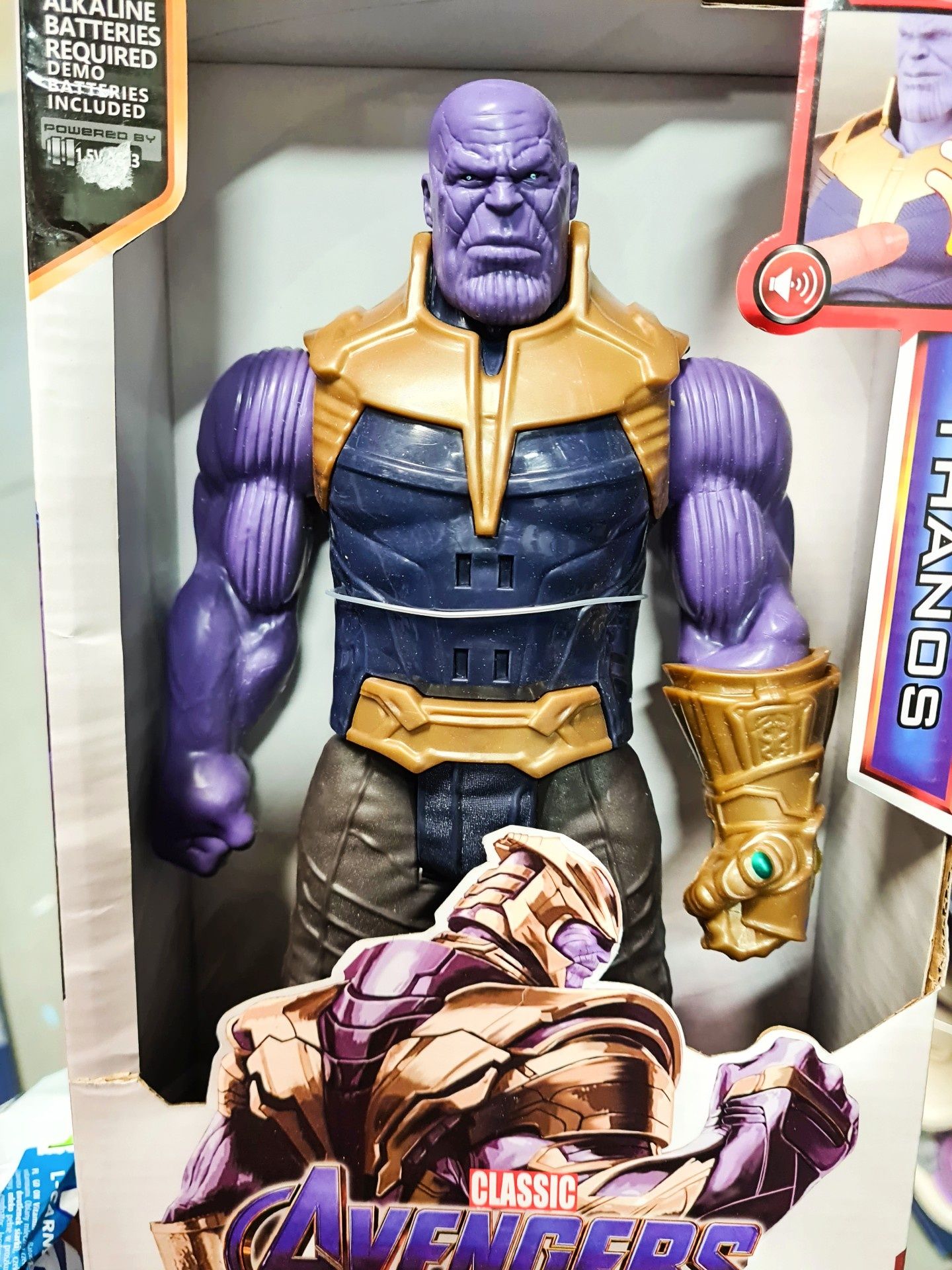 Nowa duża figurka Thanos z Avengers Marvel Uniwersum zabawki