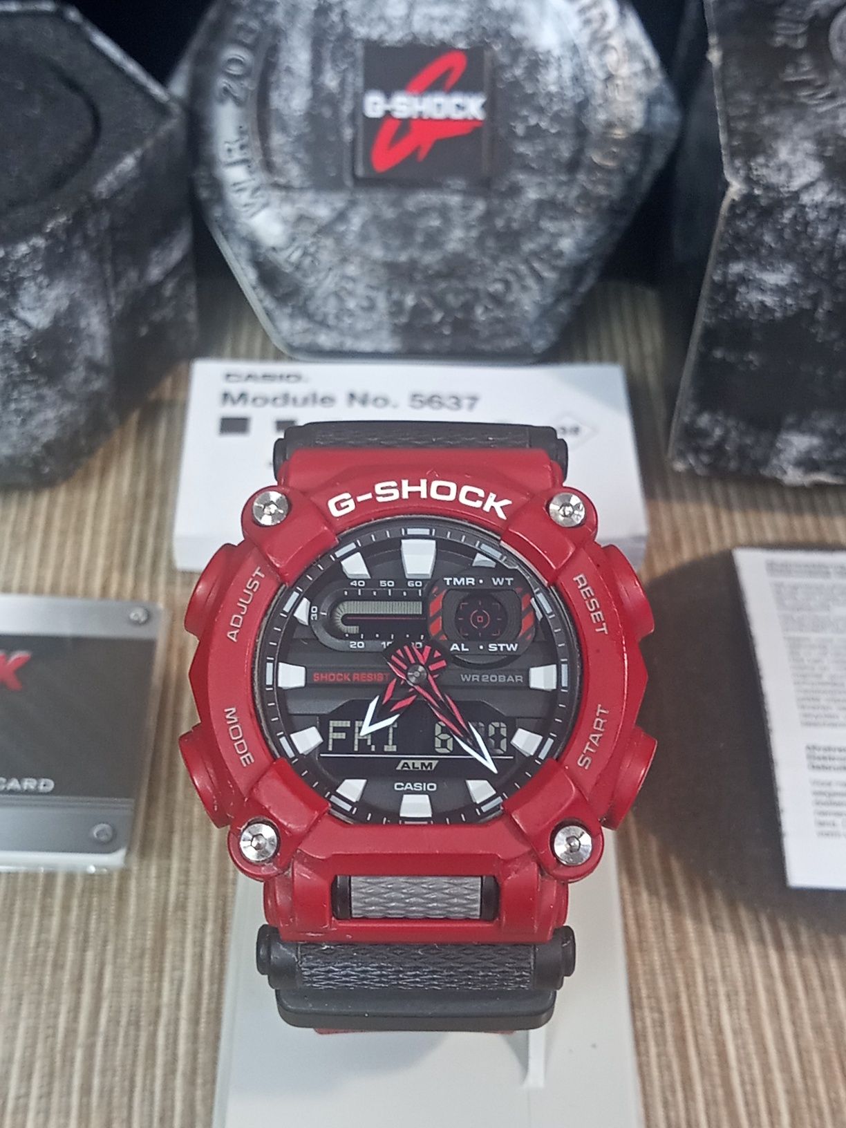 Zegarek Casio G-Shock GA-900-4AER