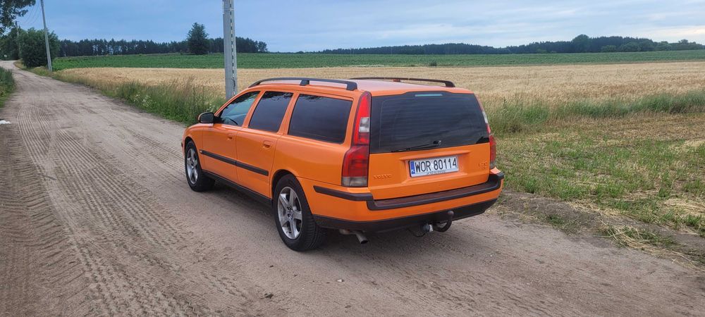 Sprzedam volvo v70 kombi 2.4 d5 163 km 2003r