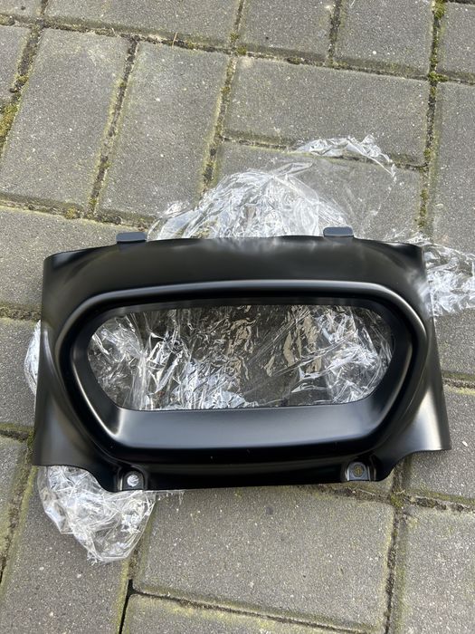 Osłona przedniej lampy reflektora Harley FXFB/FXFBS Fat Bob czasza