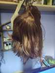 Cabeleireira de cabelo sintético
