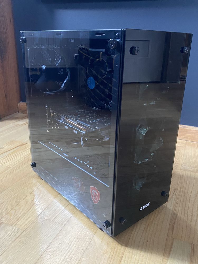 Zestaw PC do gier z TV.