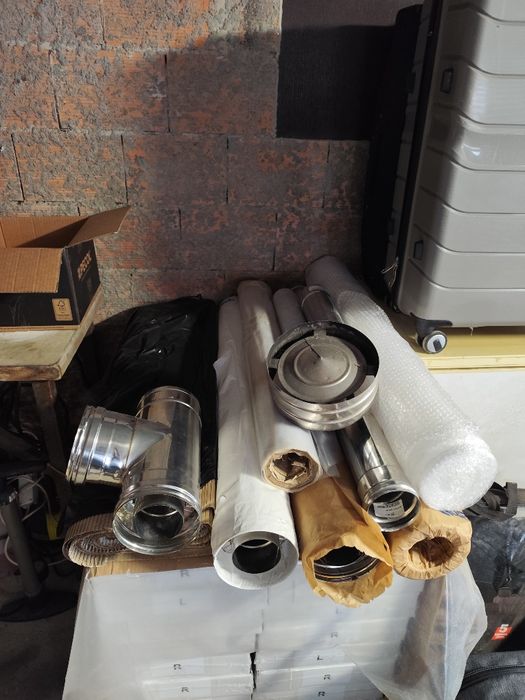 Máquina a pellets mais tubos com isolamento térmico novos