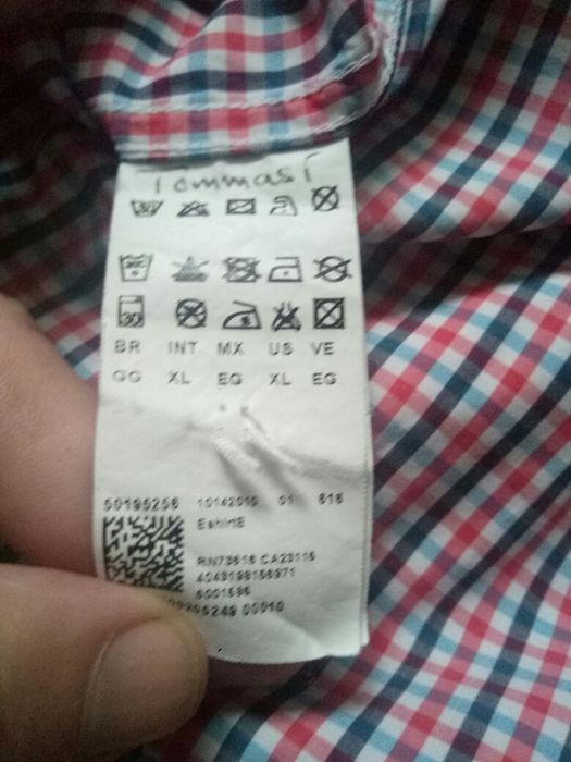 продам рубвшку HUGO BOSS большого размера новую