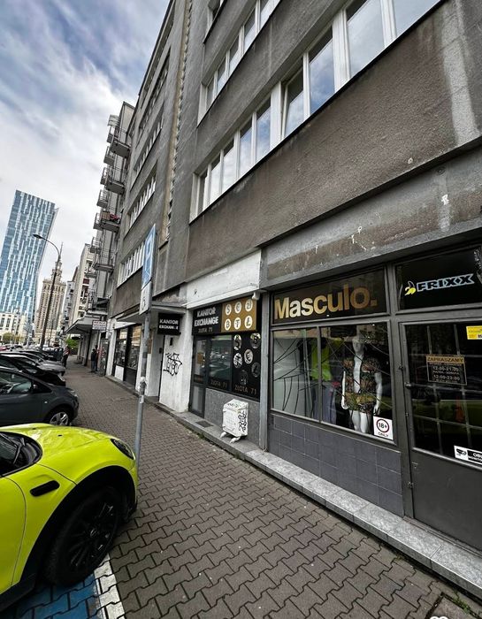 Mały lokal użytkowy w centrum Warszawy