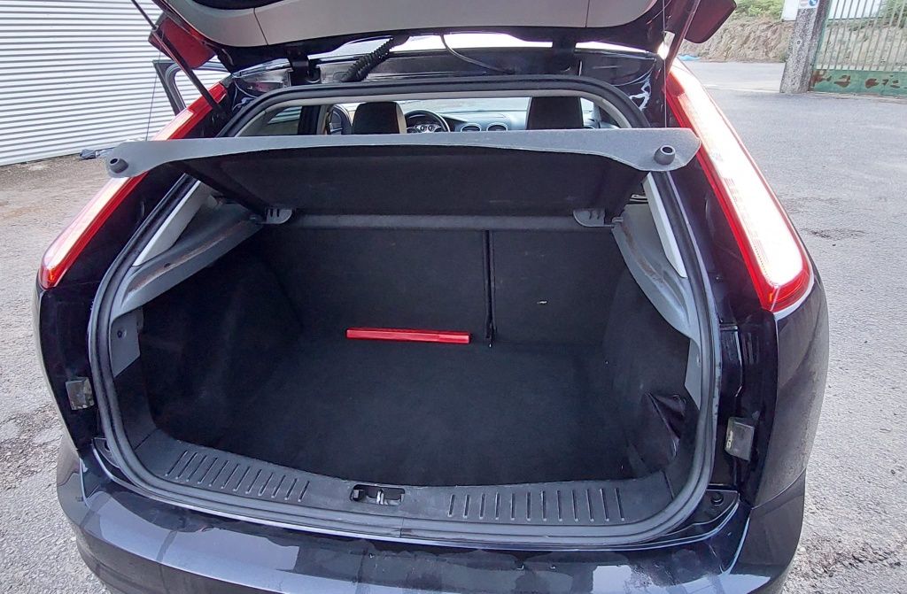 Ford focus 1.6tdci c/novo