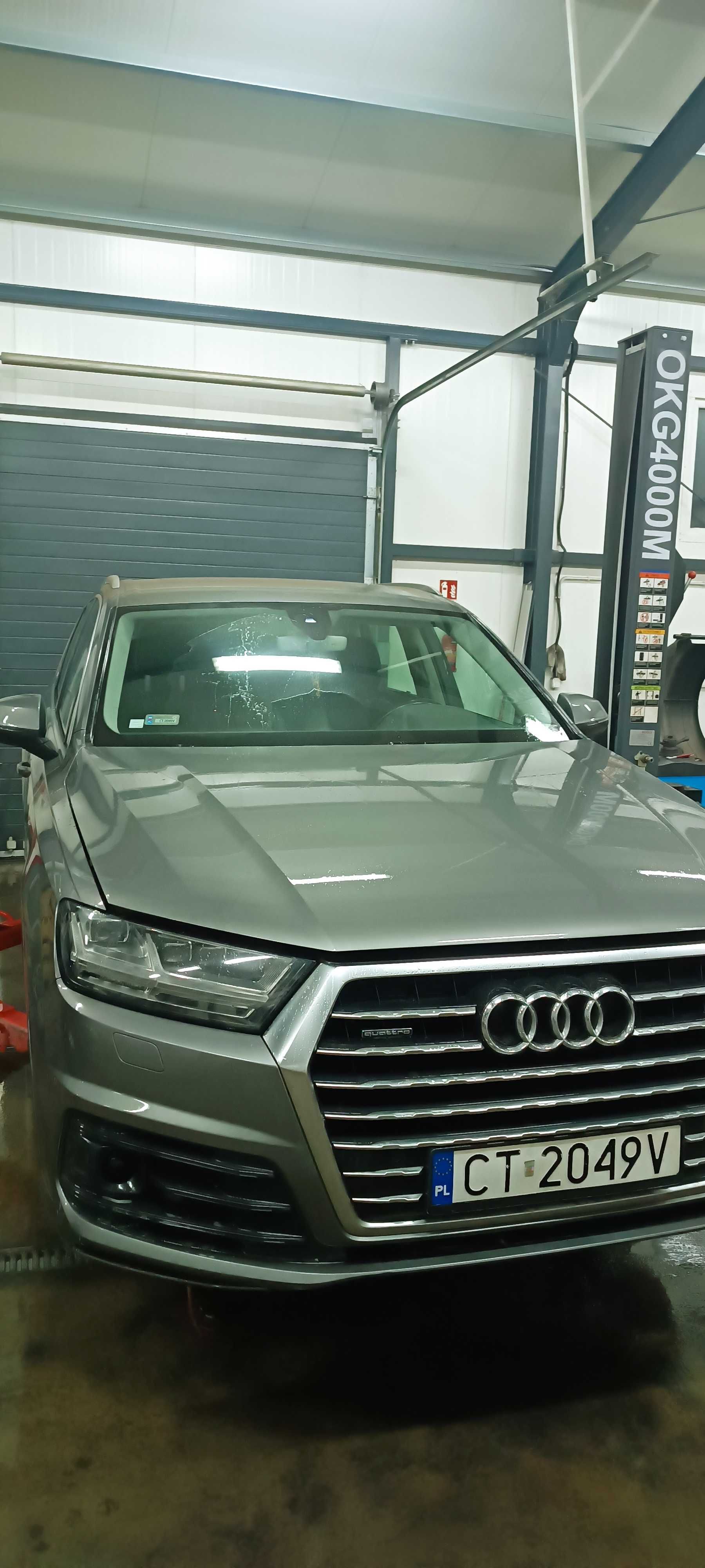 AUDI Q7 uszkodzony silnik