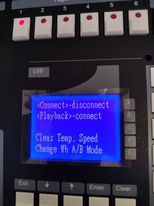 Profesjonalny sterownik oświetlenia DMX 1024