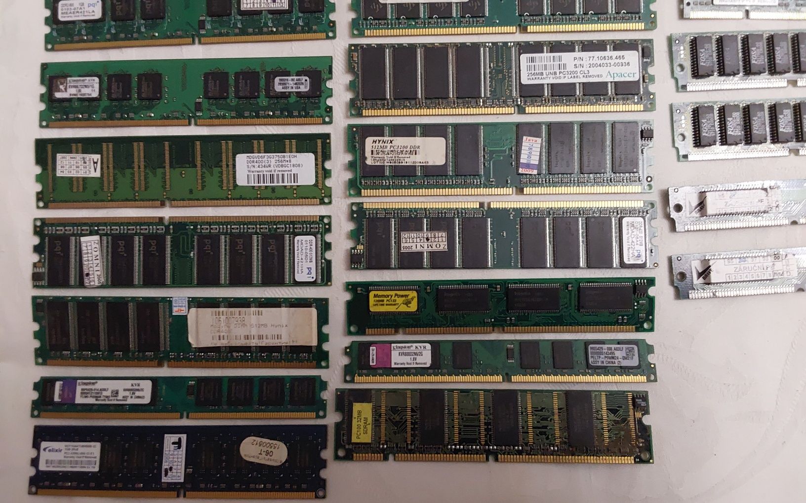 Оперативная память ddr 1. 2 продам.