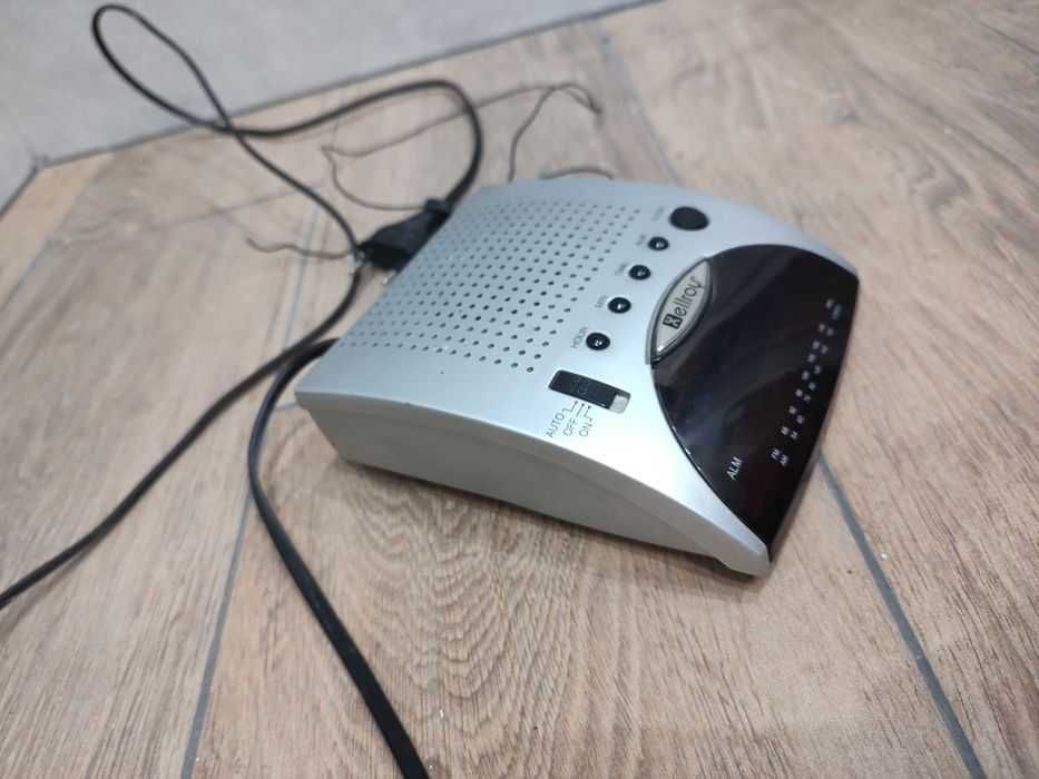 Zegarek budzik elektroniczny retro vintage prl