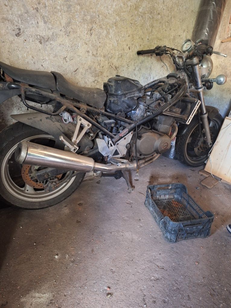 Sprzedam 2motory suzuki bendit 400