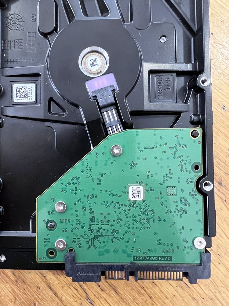 Disco Rígido Seagate Barracuda 1TB Sata - Excelente estado