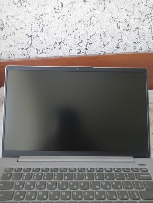 Продається ноутбук ideapad 5 не працює