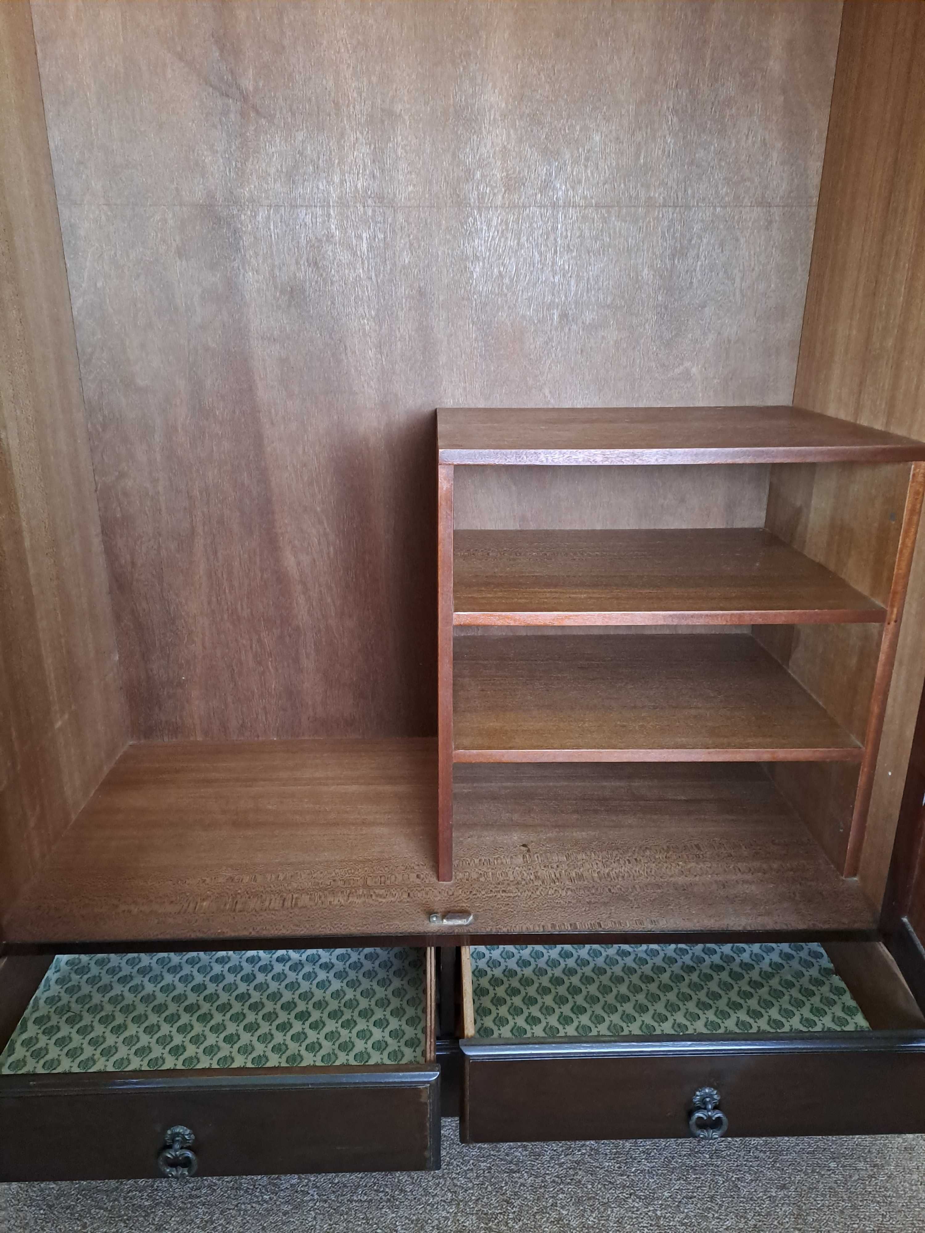 Roupeiros de Quarto