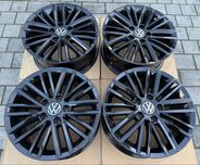 Felgi Volkswagen 16 5x112 Golf 7 8 Caddy T-Roc Sportsvan Black Połysk