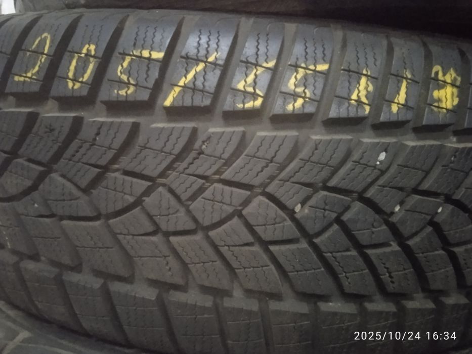 Шини 2 штуки 205.55.р17. 3000пара