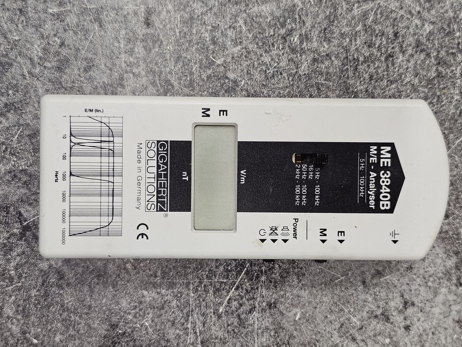 Miernik pól EMF Gigahertz Solutions ME3840B – E/M Analyser 5 Hz–100 kH