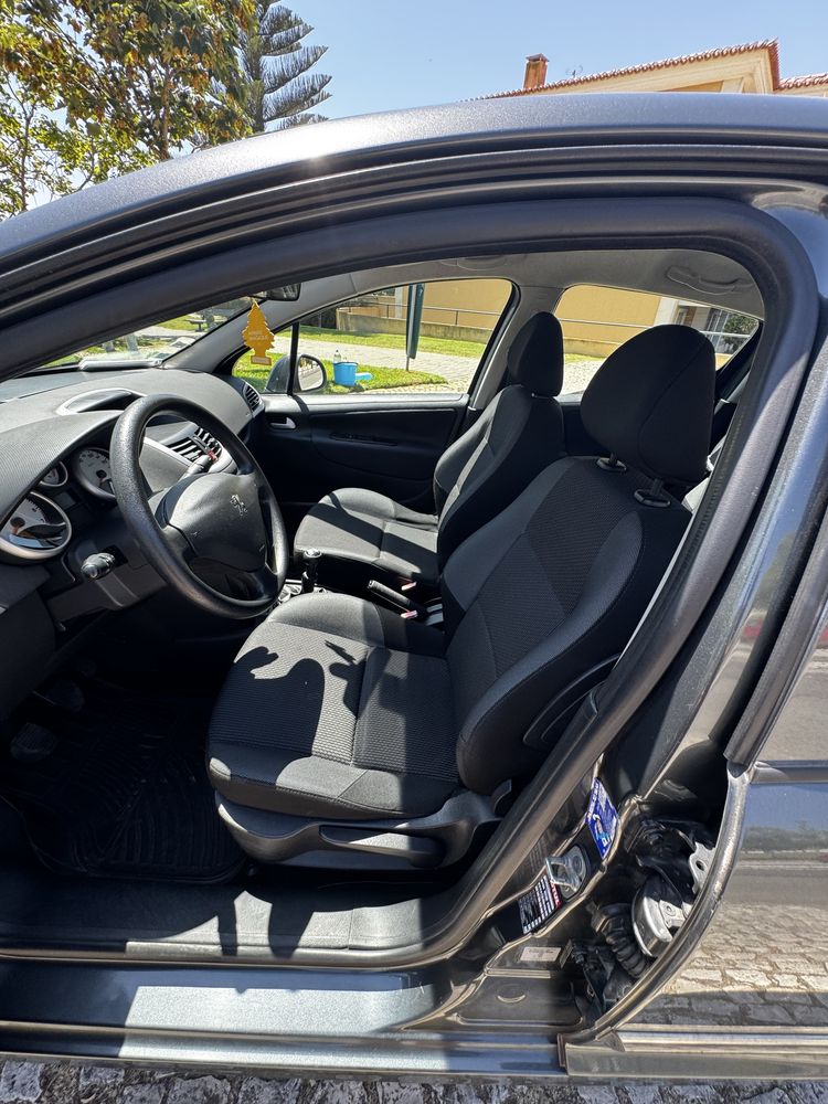 Peugeot 207 1.4,