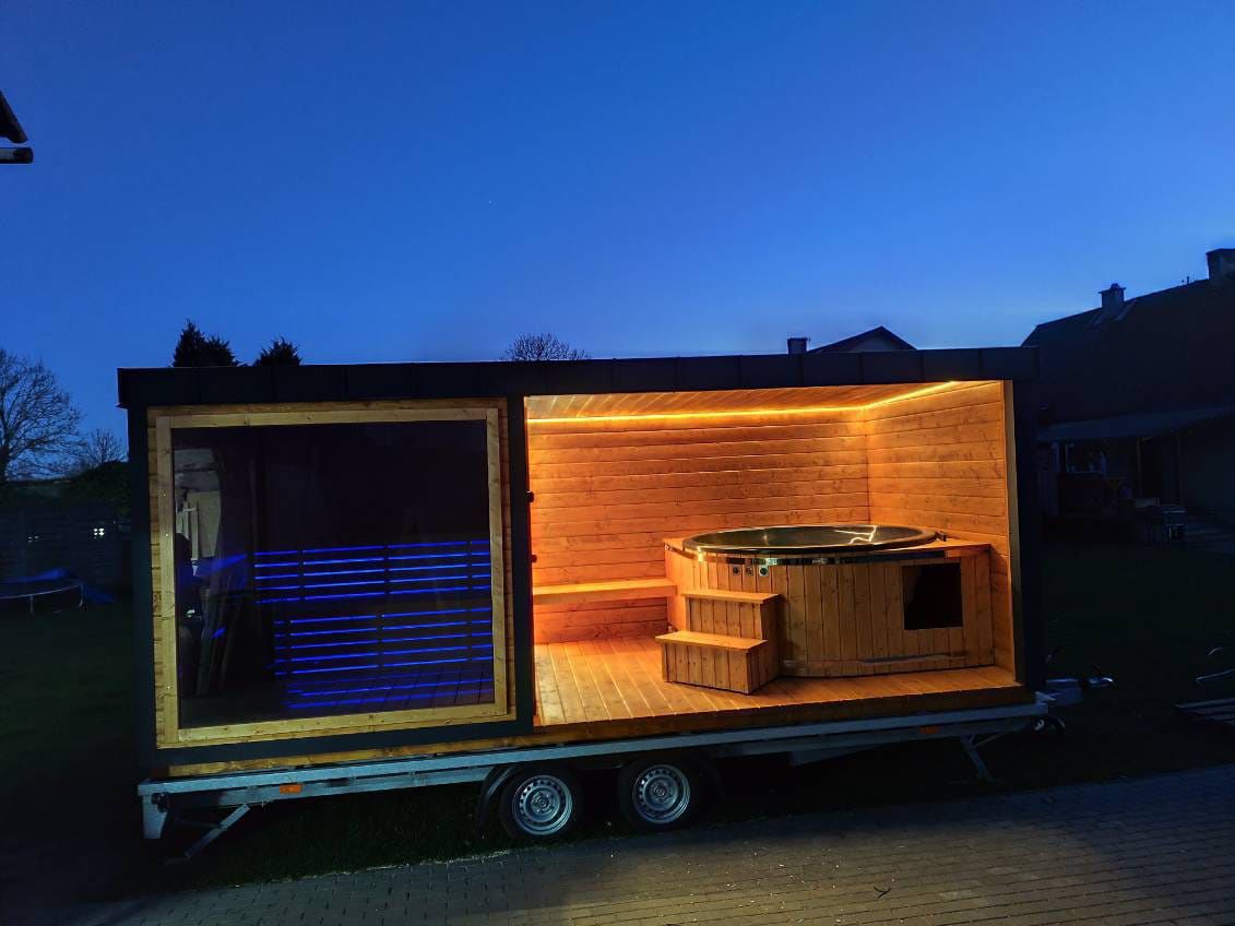 Wynajem Mobilny Domek Spa Sauna, Jacuzzi na przyczepce Gdańsk.