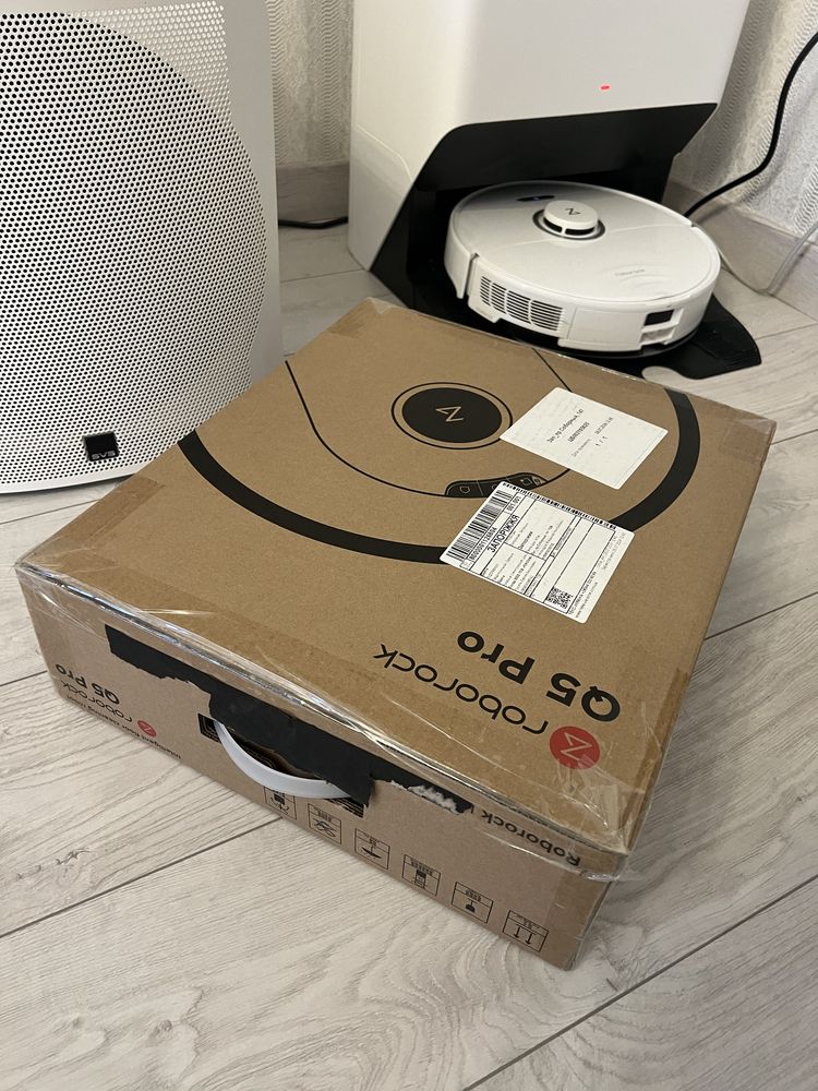Продам новый робот пылесос ROBOROCK Q5 PRO Q5Pr52-00