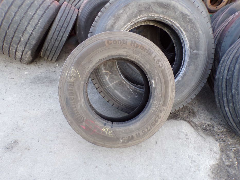 opona 225/75R17.5 Continental Conti Hybrid LS3 (550 netto)