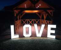 Napis dekoracyjny LOVE z podświetleniem LED