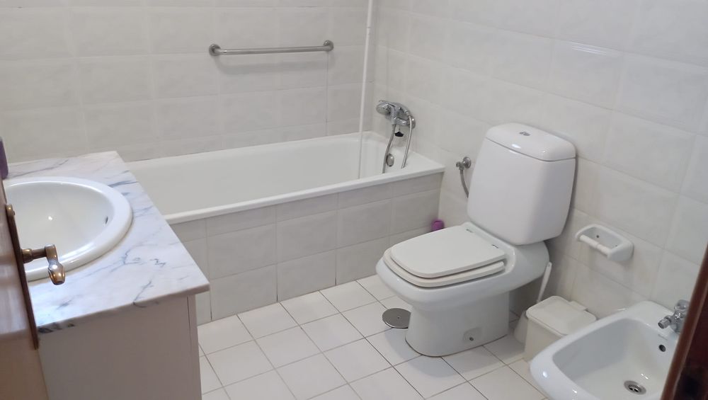 Aluga-se Apartamento T3 mobilado