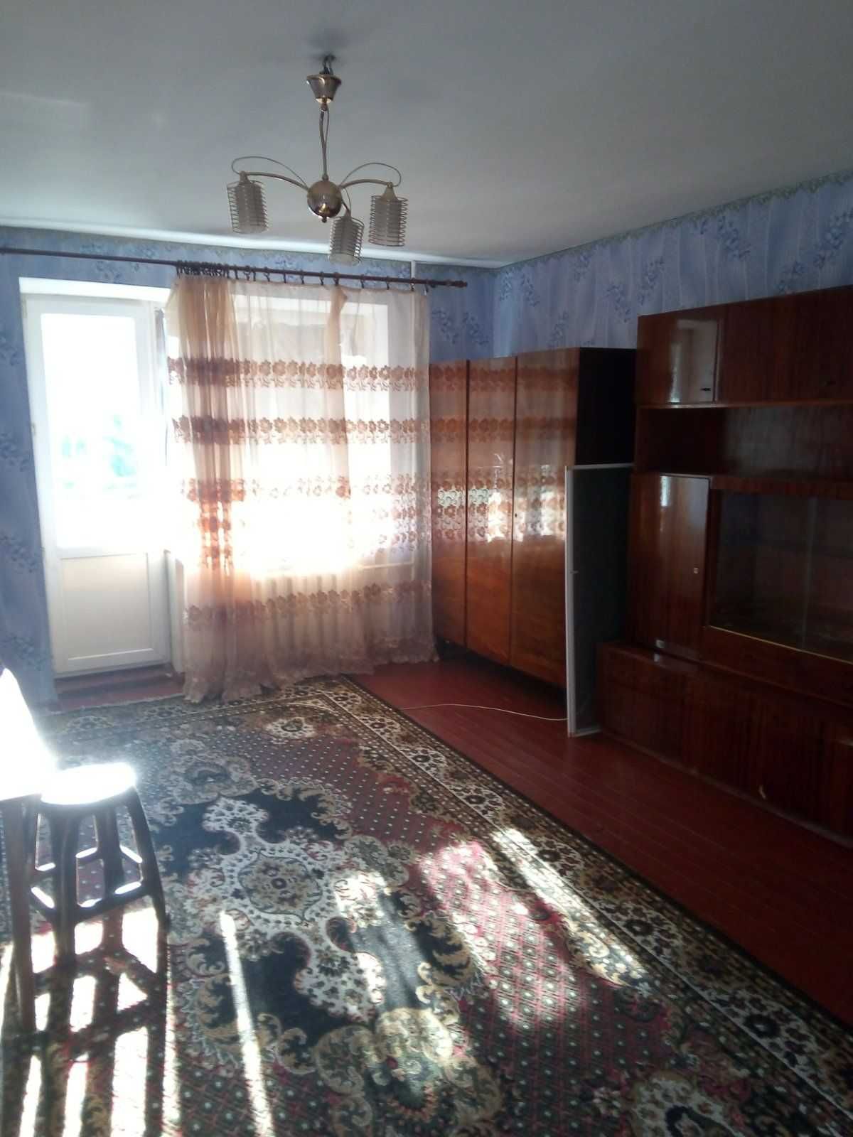 Продам 1 комнатную квартиру на Глушко , рядом Киевский рынок.