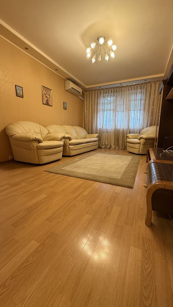 Здам 4 квартиру м. Палац Спорту