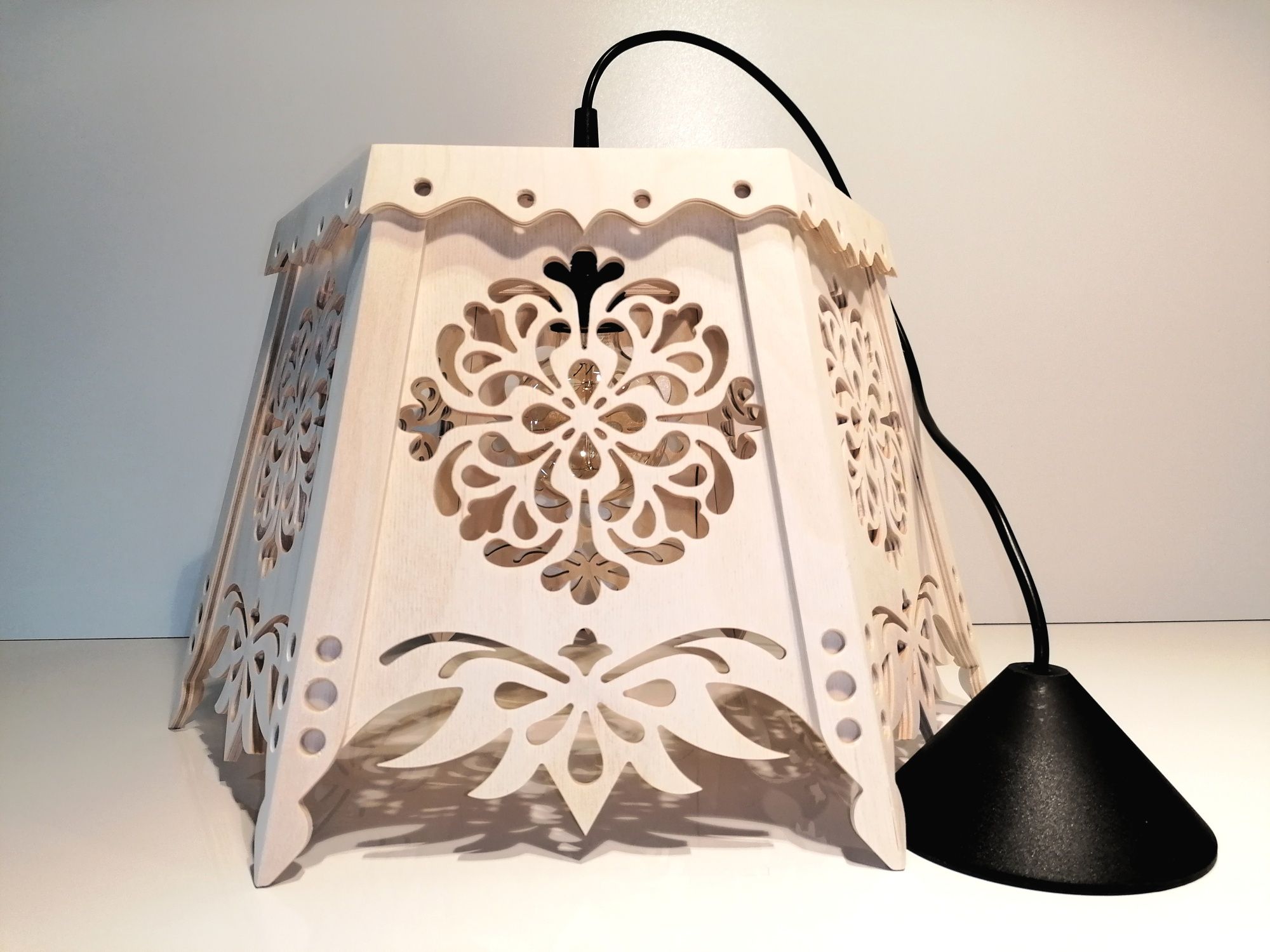 Lampa drewniana góralska wisząca klosz abażur styl zakopiański folk