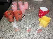 Copos diferentes