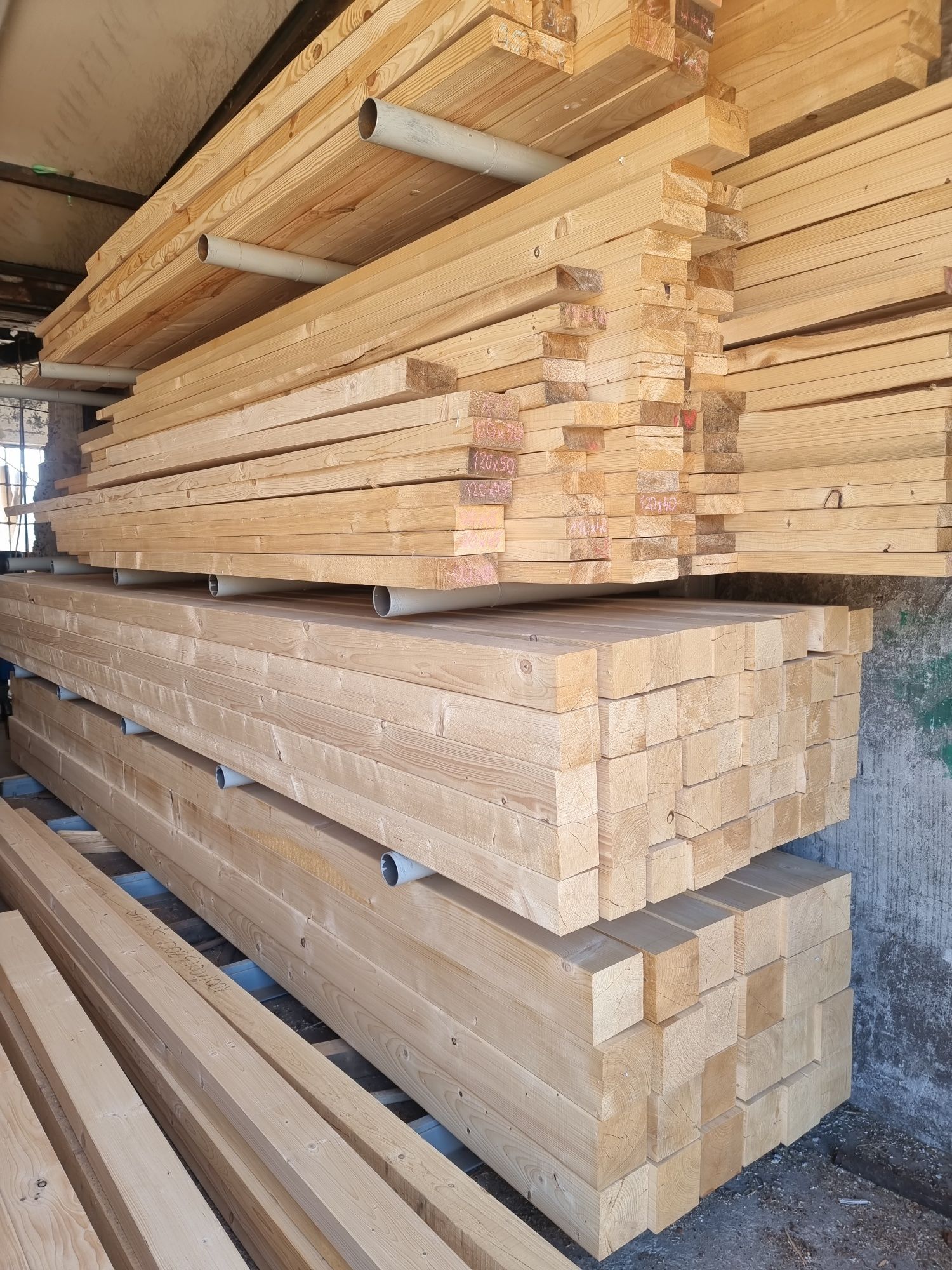 Krawędziak C24, belki, łata, strugane suche