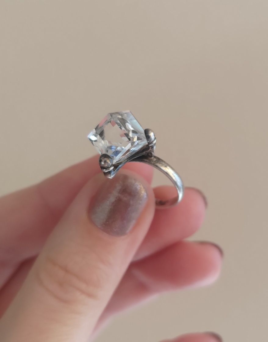 Перстень срібний з гірським кришталем