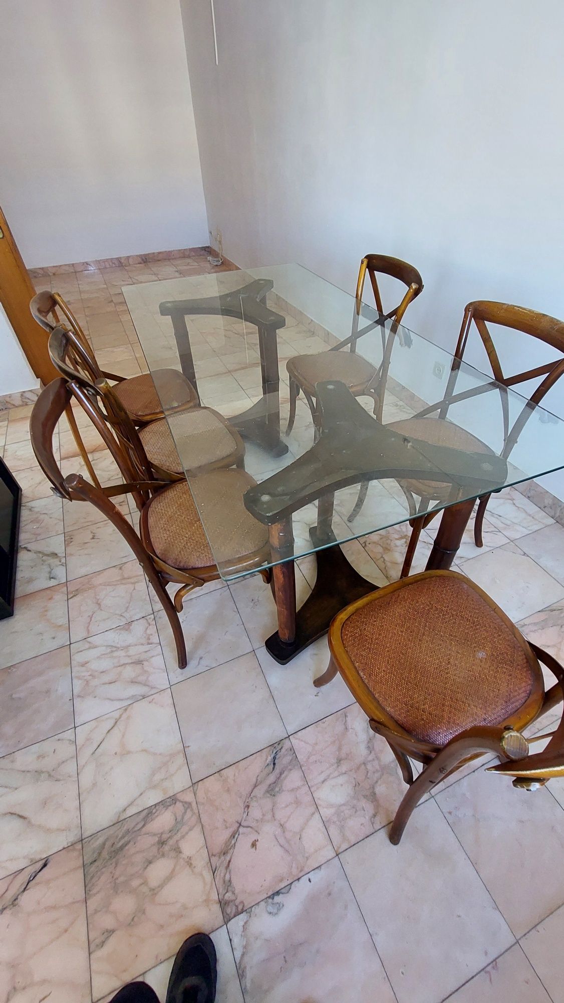 Mesa jantar com tampo vidro + 6 cadeiras