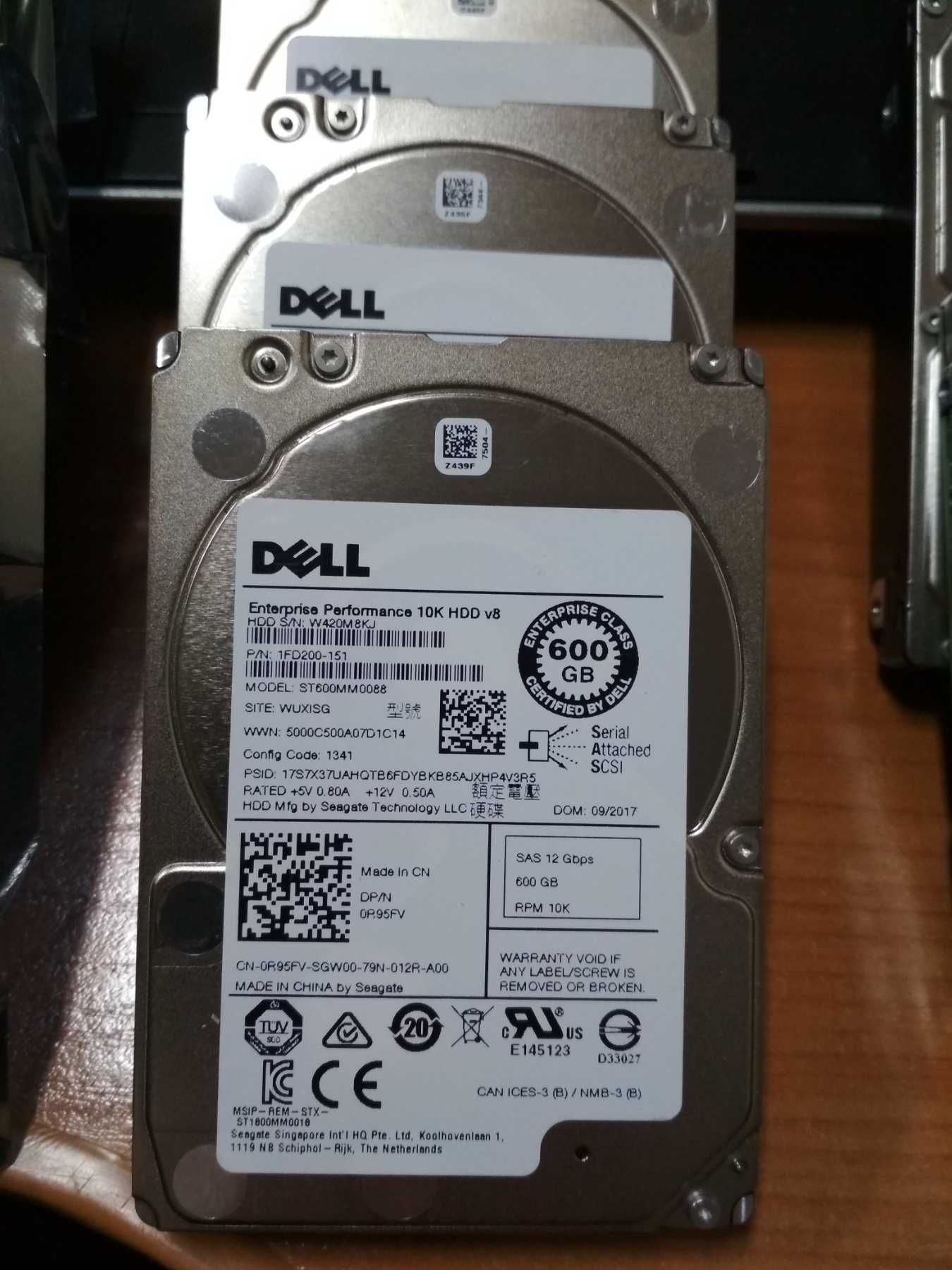 Диски серверні Dell Enterprise Plus 900Gb SAS 10K 12Gbps