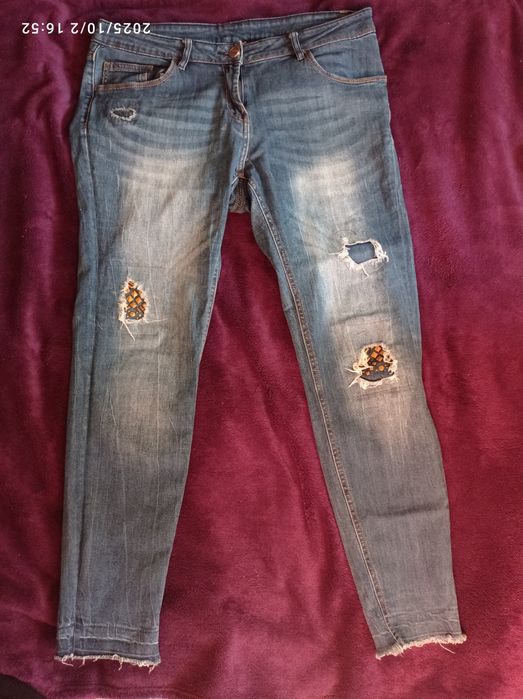 Женские джинсы..